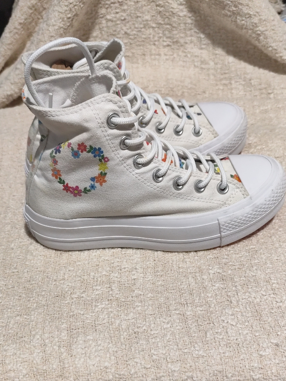 Canvas High-Top Sneakers in Off-White with Floral Wreath Accent